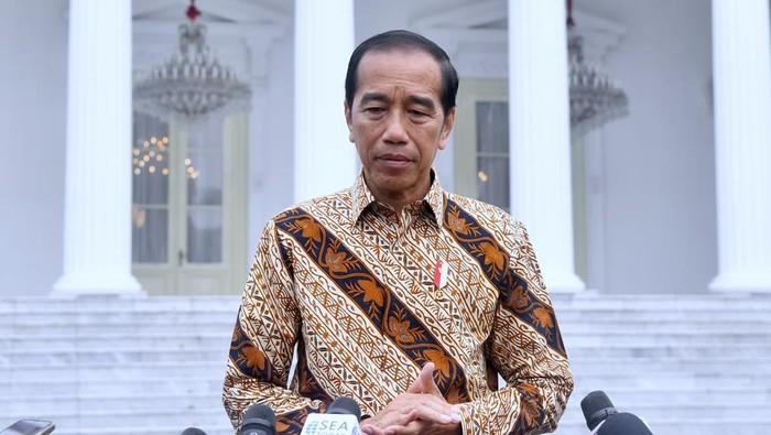 Jokowi Tanggapi Anies soal Demokrasi: Ada yang Maki Presiden, Biasa Saja