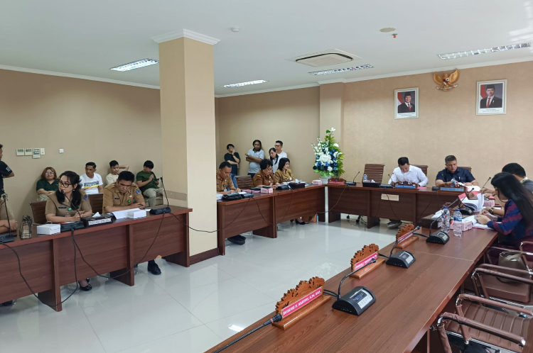 Komisi I Gelar RDP Bersama Mitra Kerja Biro Setda Sulut, Ini Yang Ditanyakan Hillary