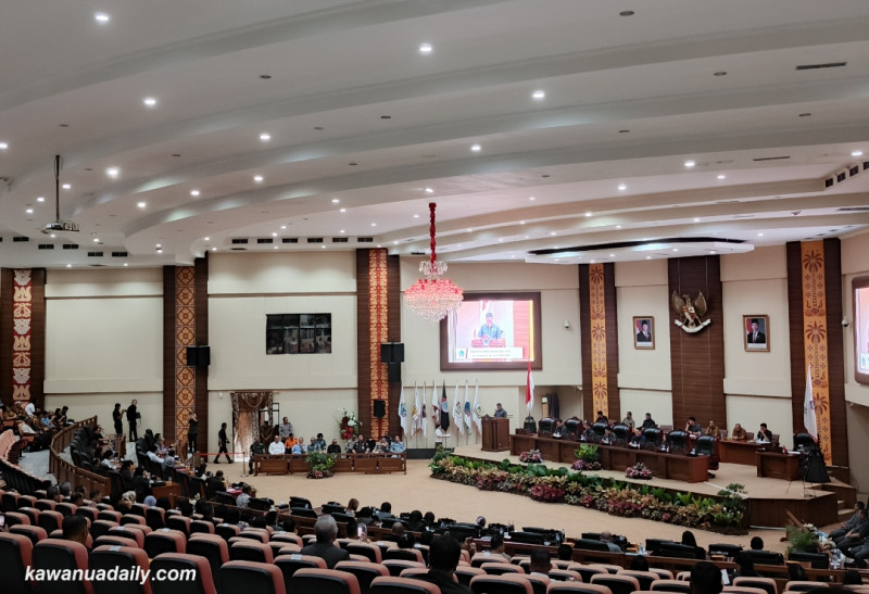 Ketua DPRD Sulut Buka Rapat Paripurna Penyampaian/Penjelasan Gubernur Terhadap Ranperda Tentang Pelaksanaan APBD TA 2024
